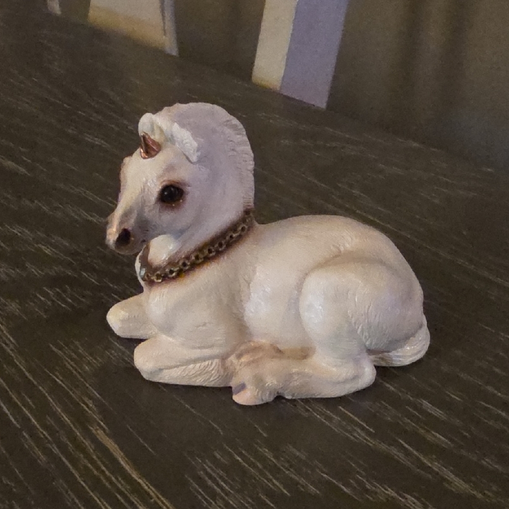 White Foal Unicorn / Windstone Editions